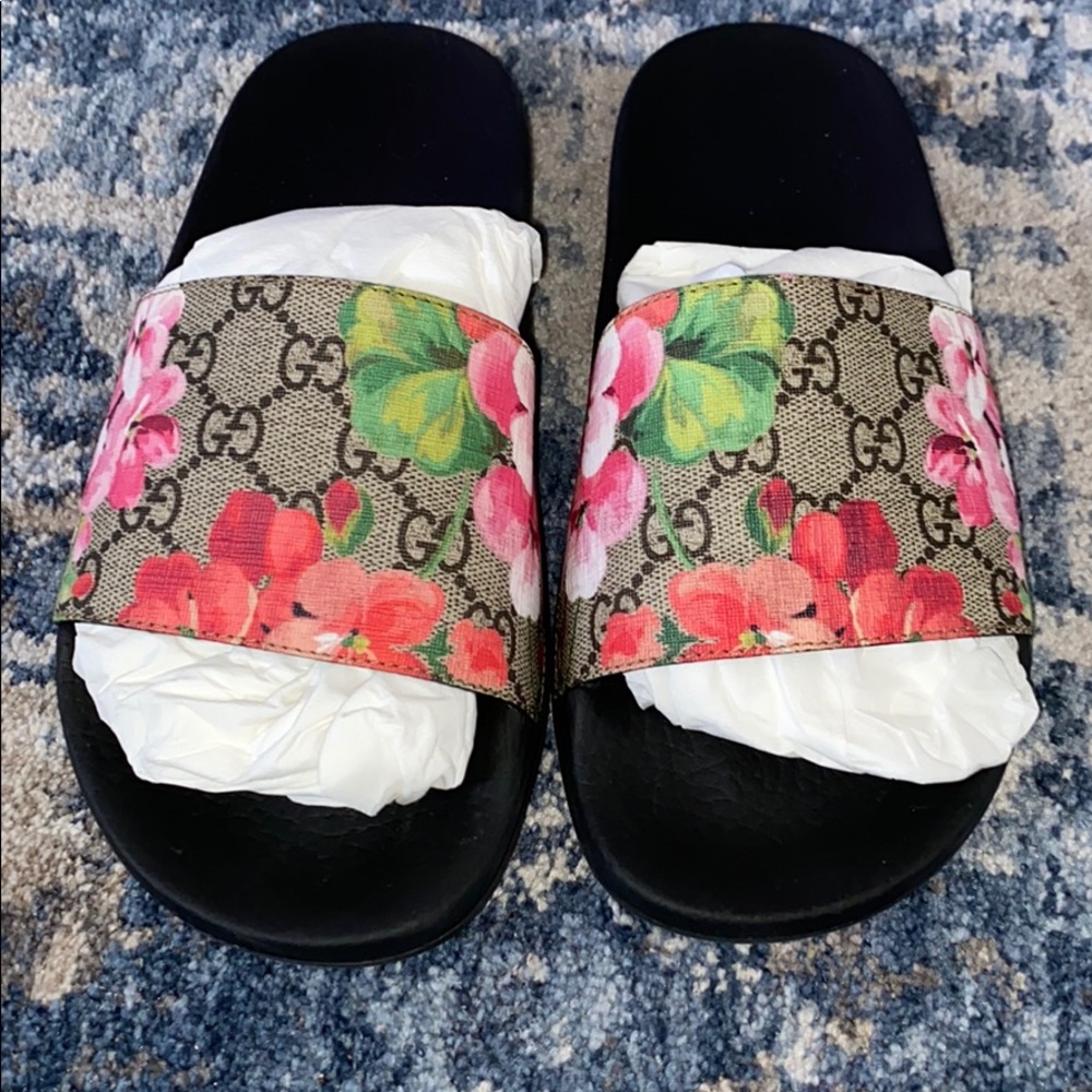 Gucci floral bloom slides 100% Authentic